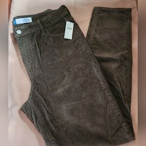 High-Waisted Rockstar Super-Skinny Corduroy Pants in Hunter Green